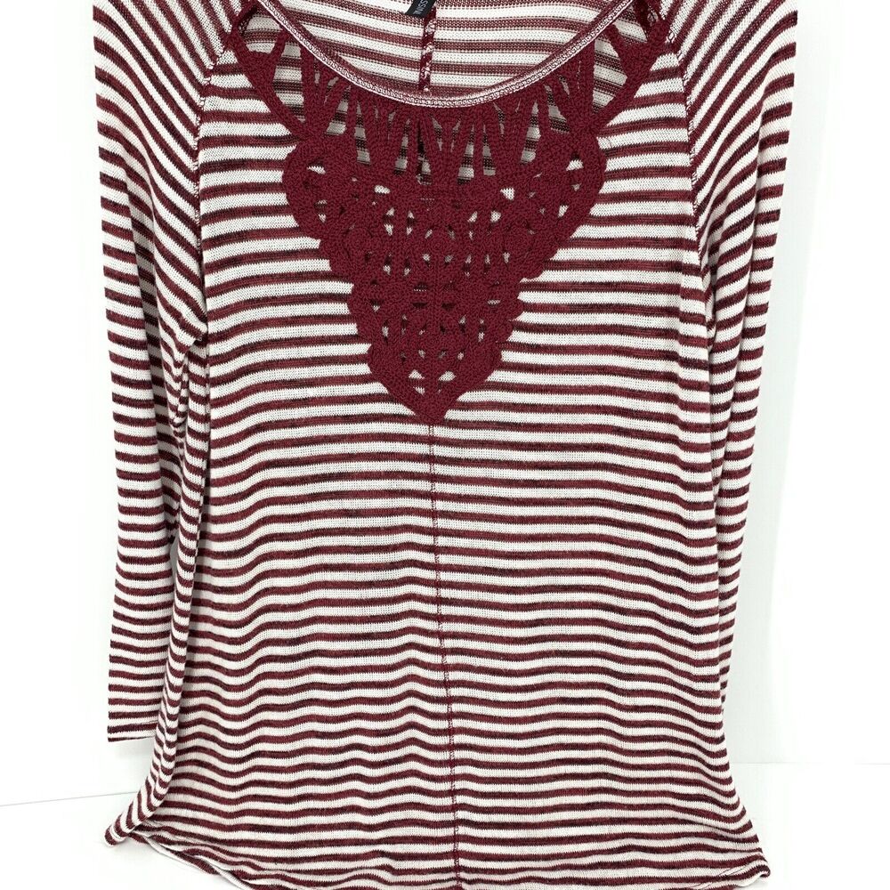 Massini Women's Burgundy Striped Knit Pullover Lace Applique S